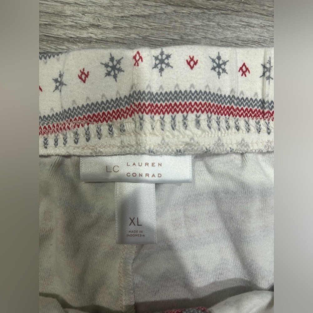 Lauren Conrad Adult Christmas Pajamas - Picture 4 of 6